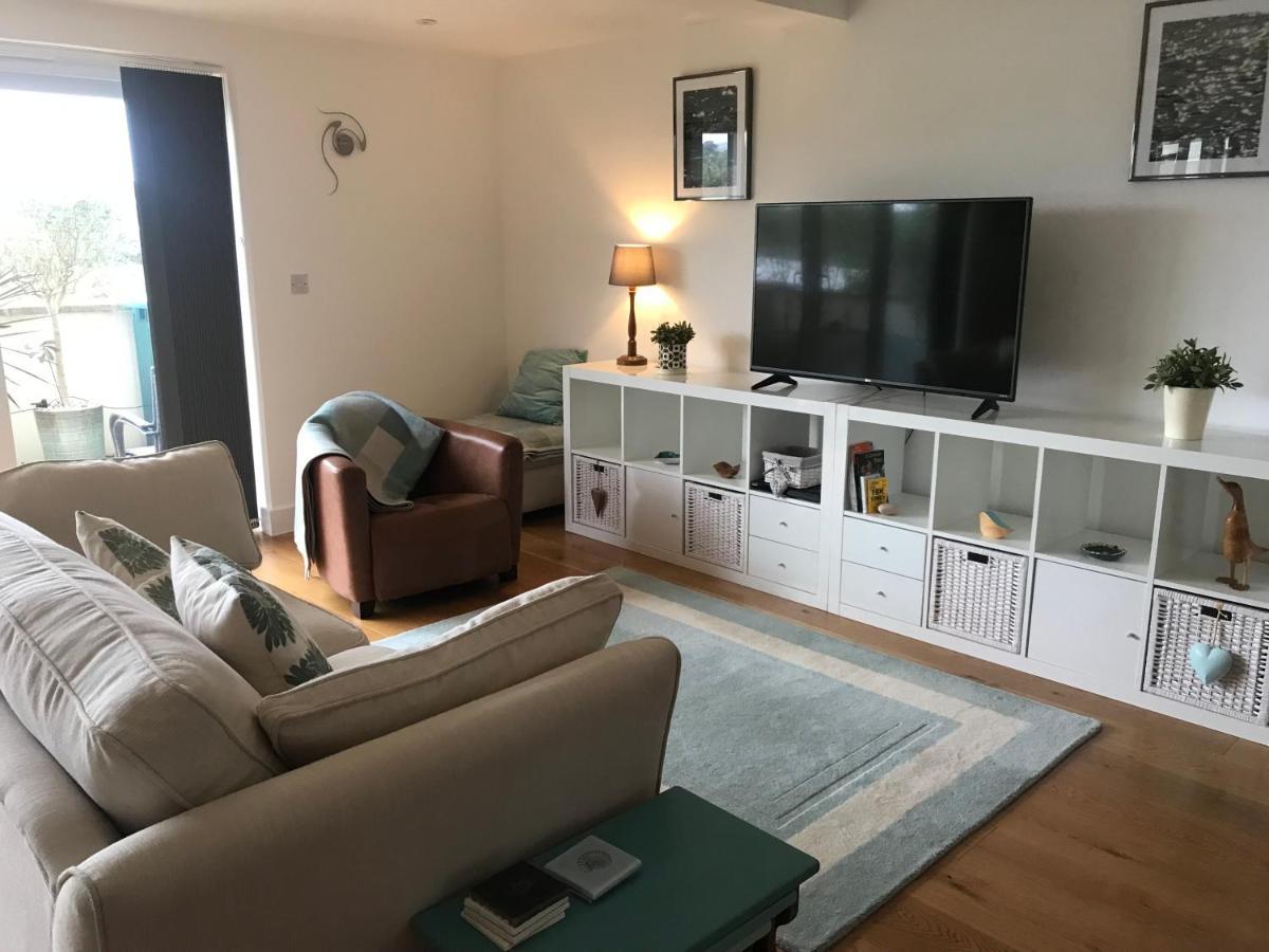 Modern Apartment With Stunning Views, Close To Amenities And St Ives Hayle Extérieur photo